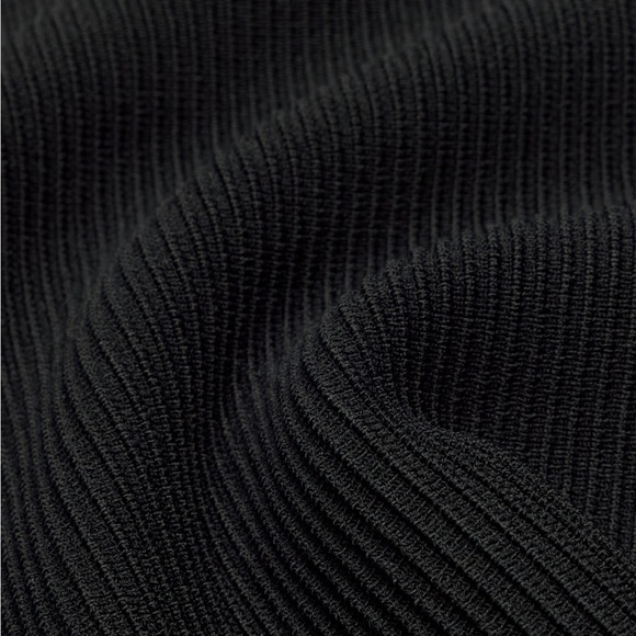 Aritzia Babaton Sculpt Knit top - Picture 2 of 5